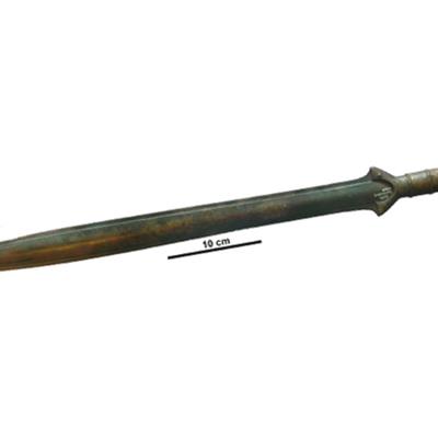 ​A 'Dreiwulst'-type sword