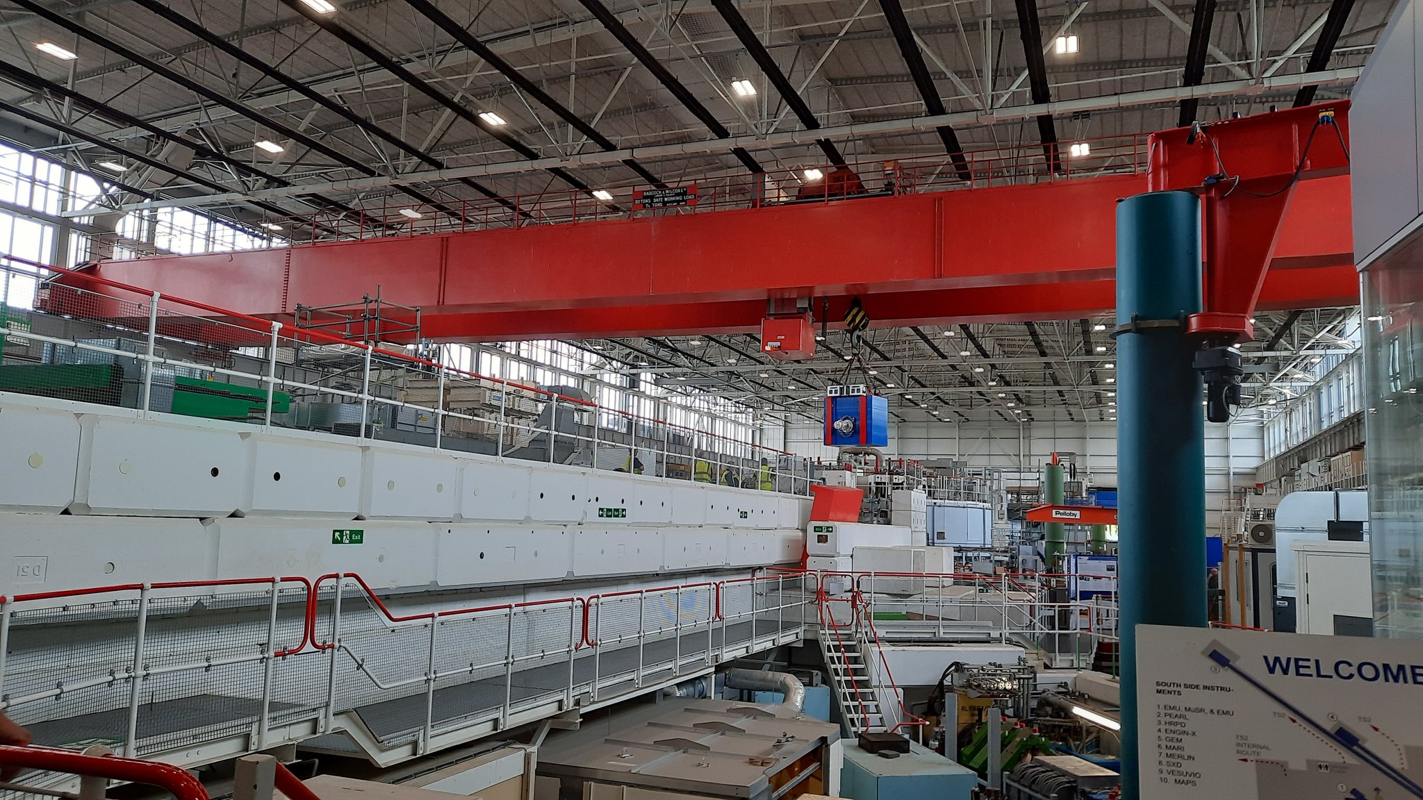 Installation of the new muon collimator