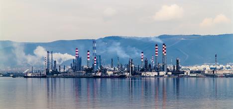 Gas refinery