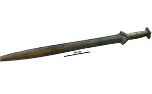 ​A 'Dreiwulst'-type sword